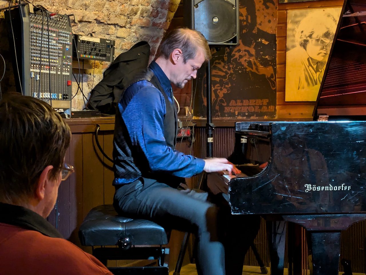 Tibor Grasser am Bösendorfer im Jazzland